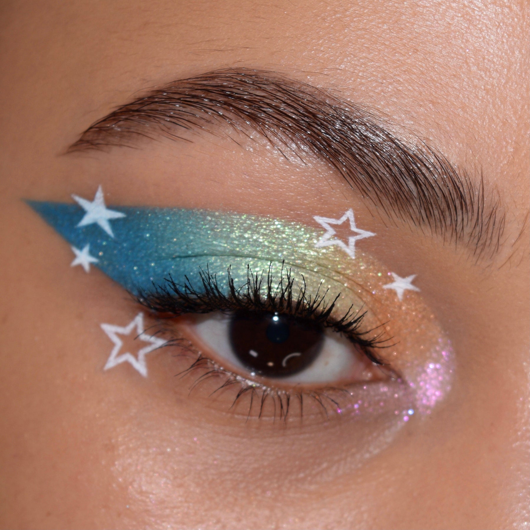 Graceland - Smooth Runway Liner Selection