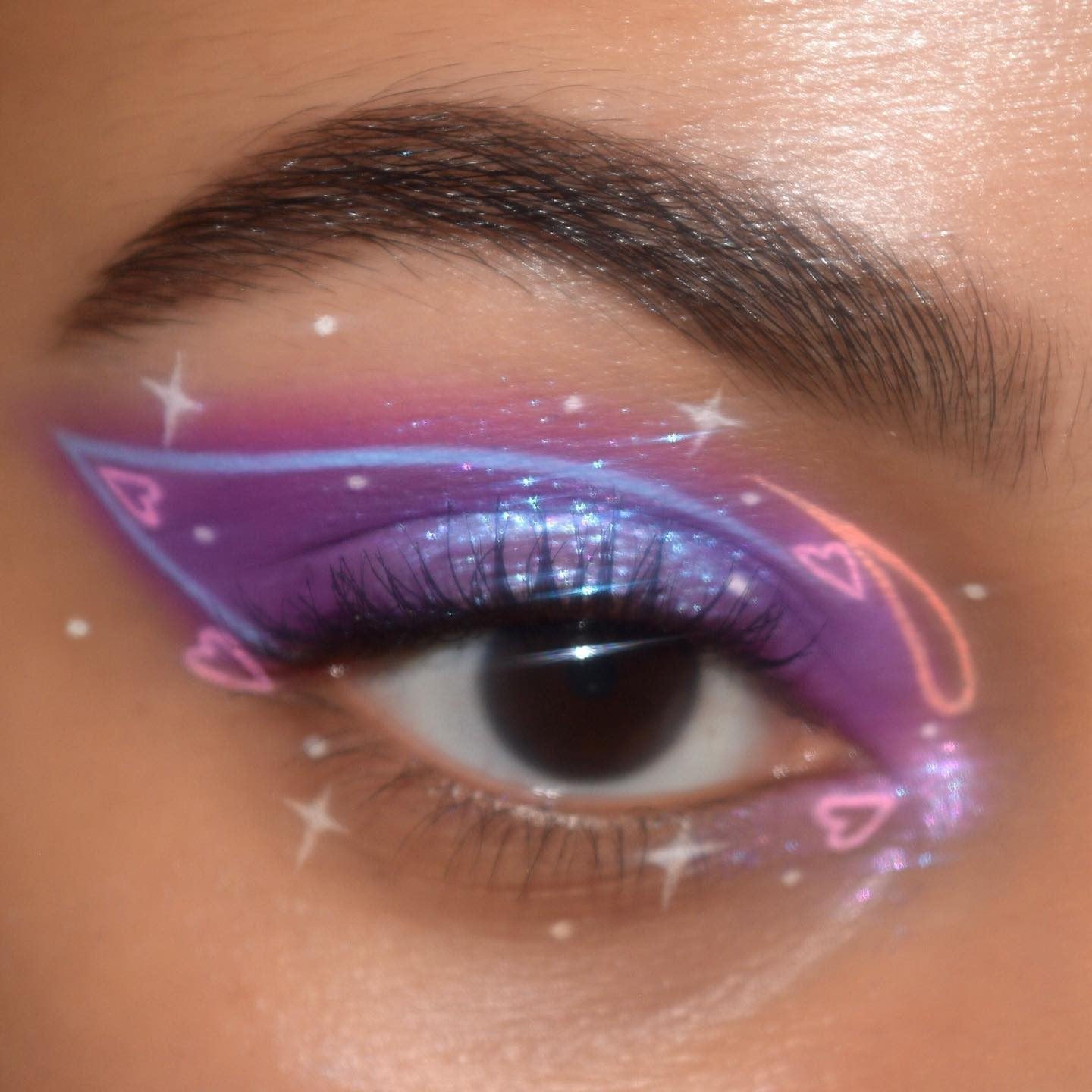 Graceland - Smooth Runway Liner Selection