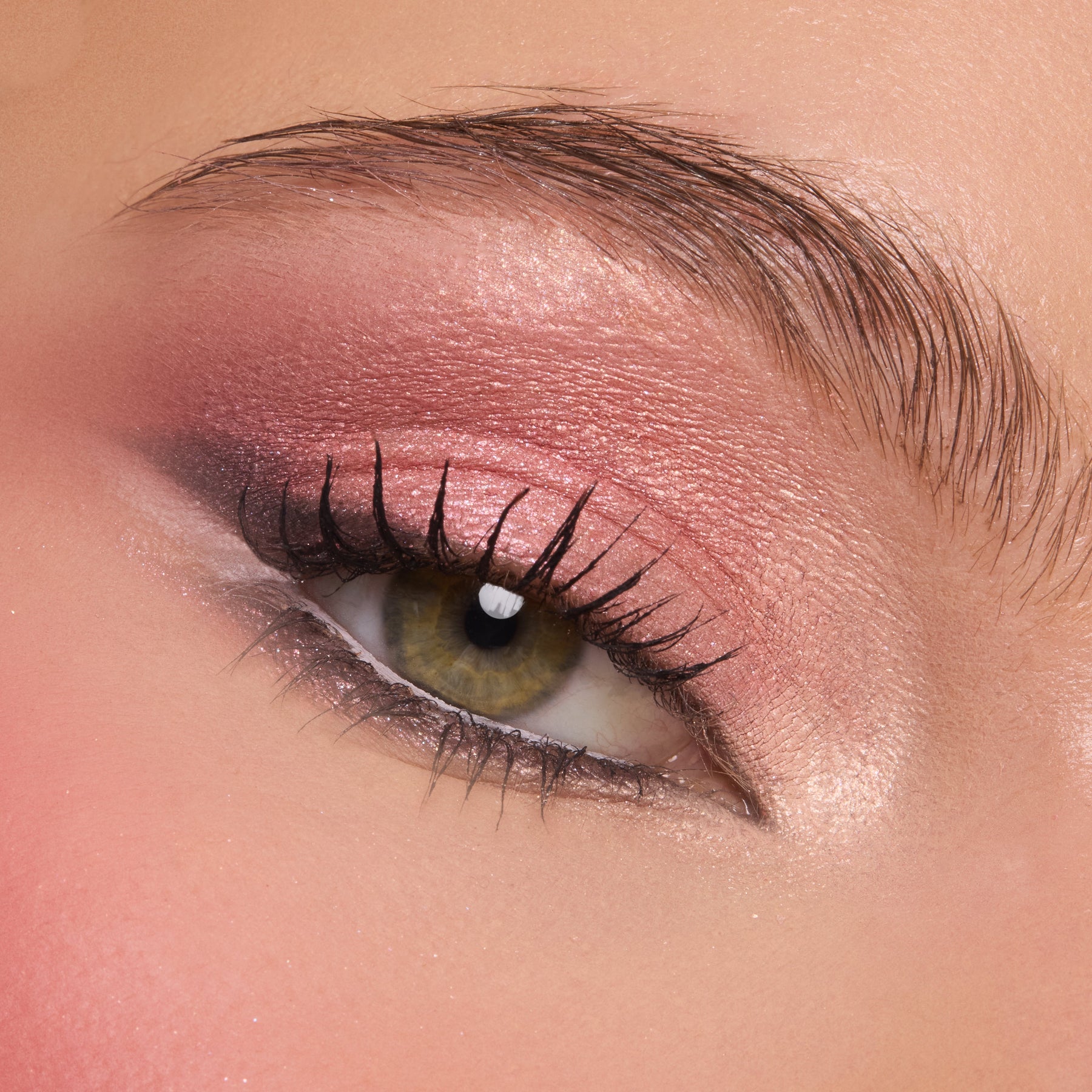 Smoke 'N Roses - Effortless Confident Eye Focus