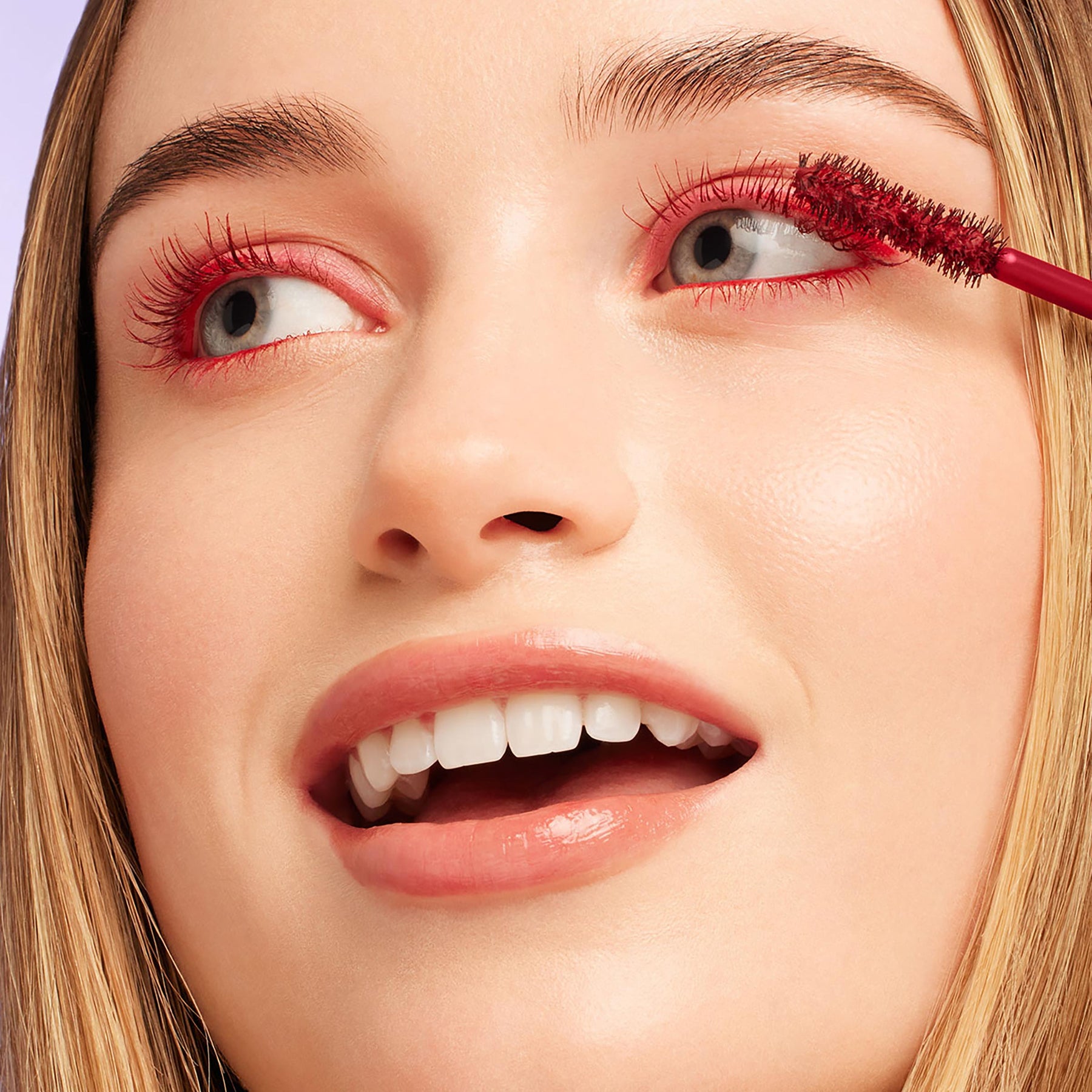 Left on Red - Luminous Professional Lash Style