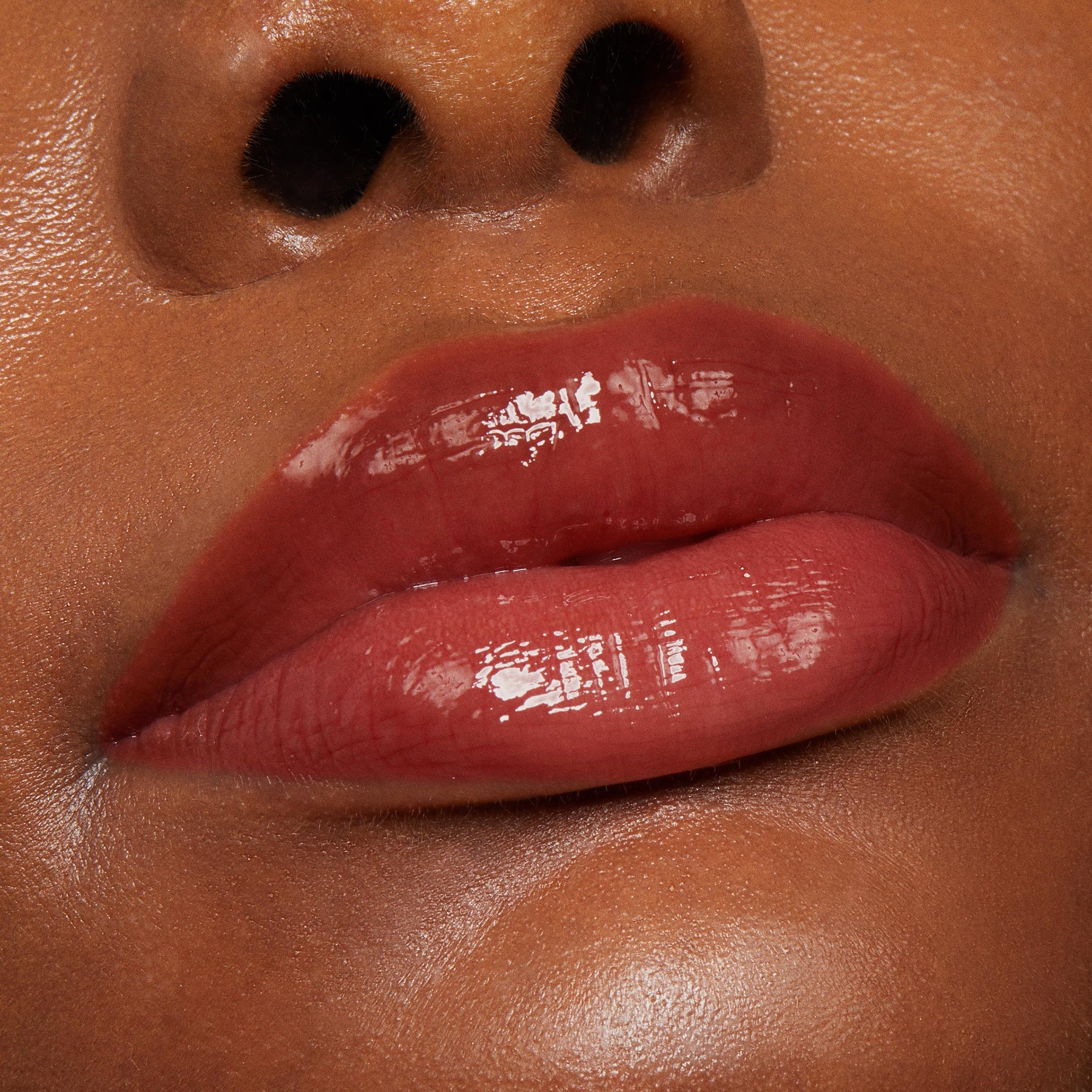 Vampy Lips - Featherlight Iconic Lip Veil