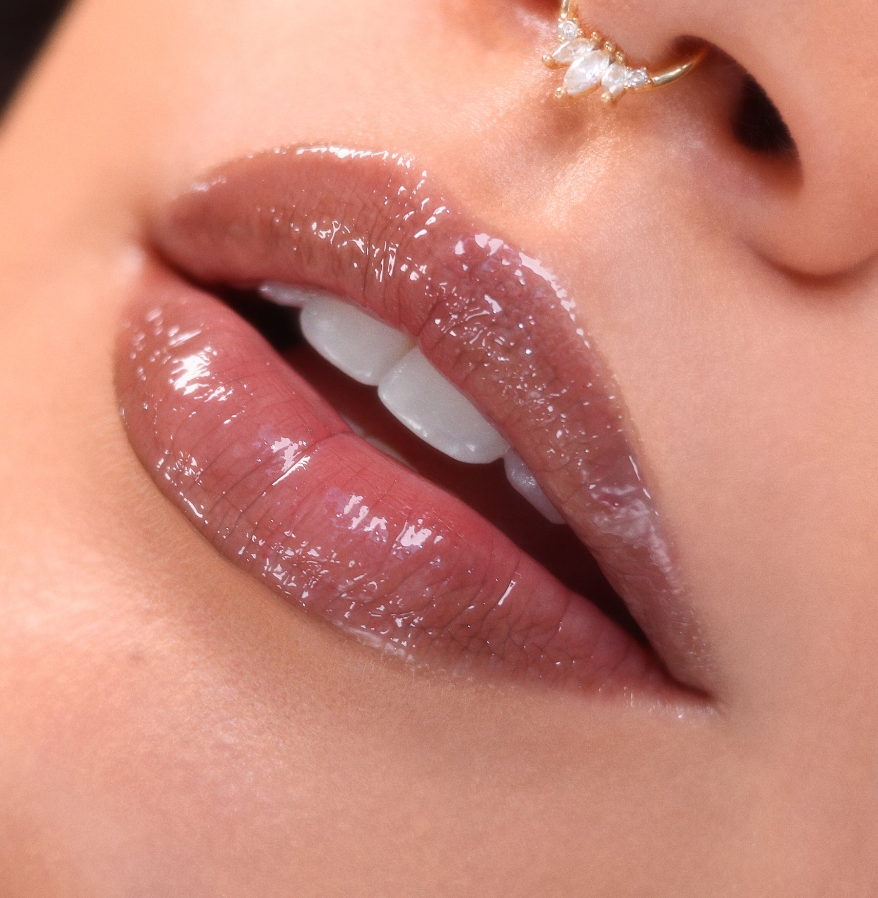 Vampy Lips - Featherlight Iconic Lip Veil