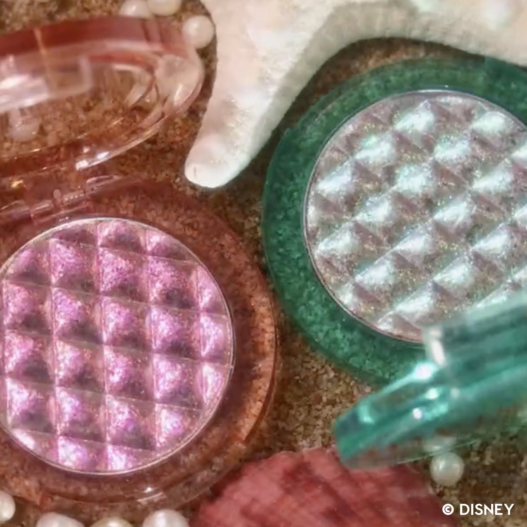 Soft Shell - Luminous Polished Cheek Style