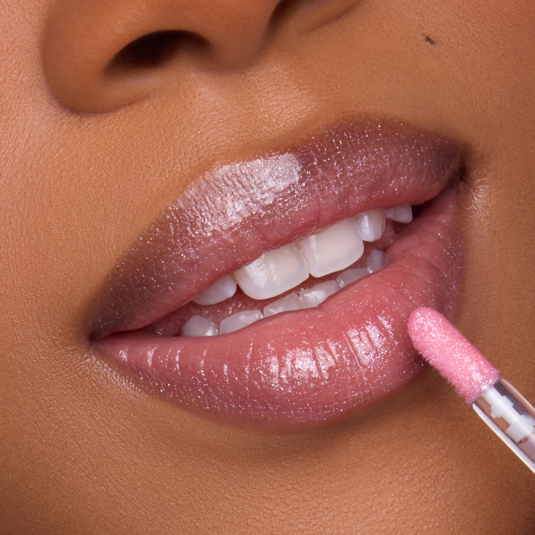 2 Die 4 - Prismatic Weekend Lip Kit