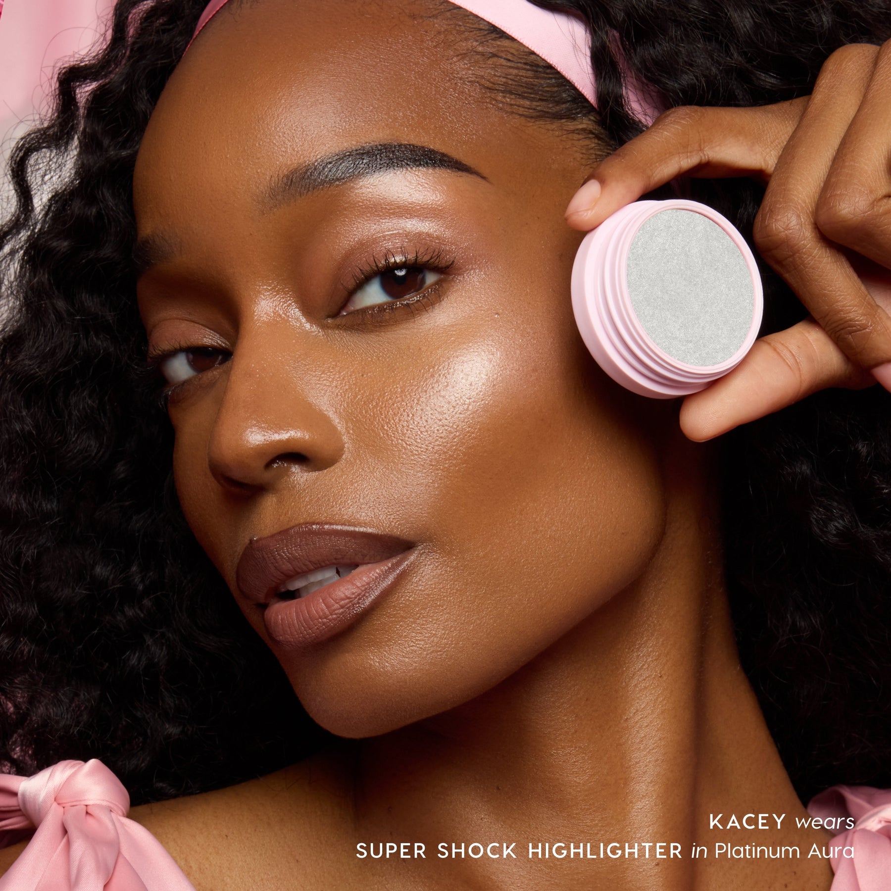 Platinum Aura - Velvety Daily Cheek Mood