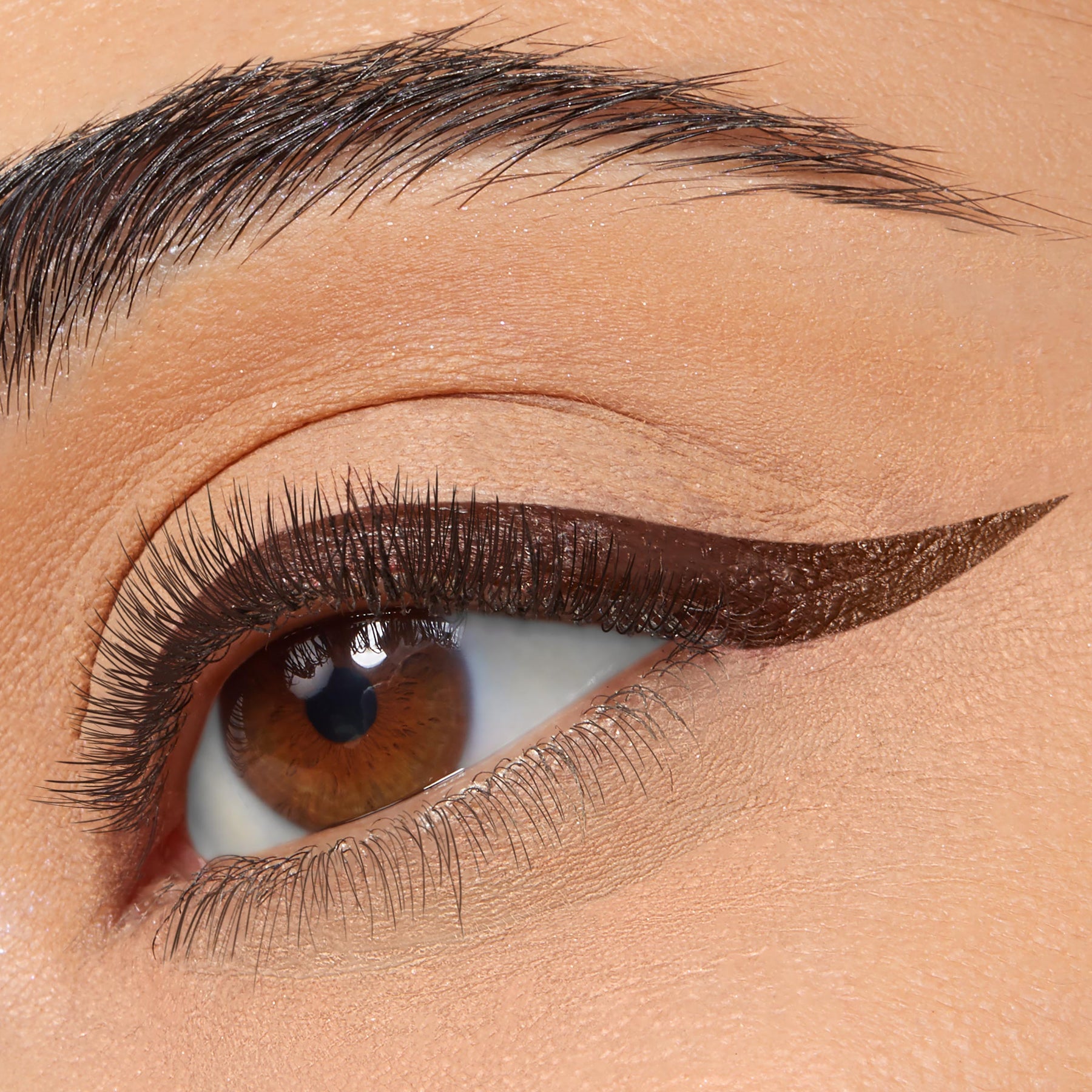 Grande - Bold Deluxe Liner Flick