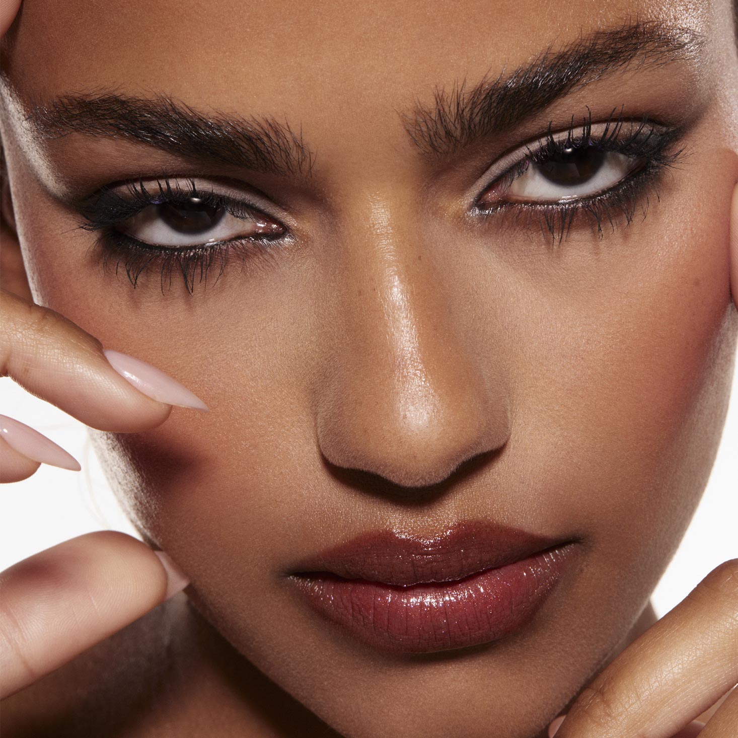 Stone Cold Fox - Comfortable Boutique Eye Glow